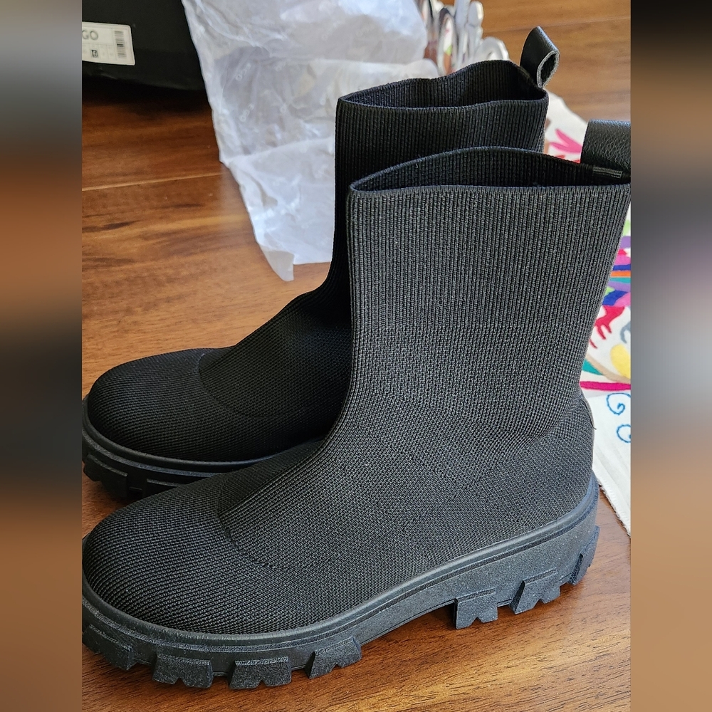 🆕️ Black Lug Sole Sock Booties